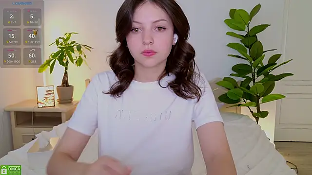 Snapshot of pusichka chatting on September 18, 7:21 am pusichka online show from September 18, 7:21 am