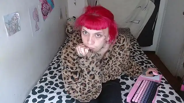 charlotbelucci  online show from June 26, 11:47 am