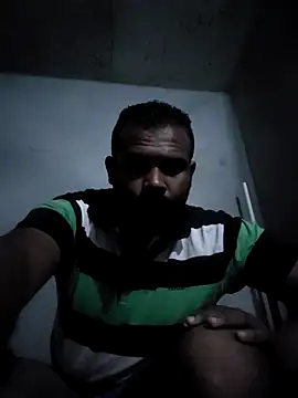 Snapshot of ListedLoin chatting on October 19, 8:20 pm ListedLoin online show from October 19, 8:20 pm