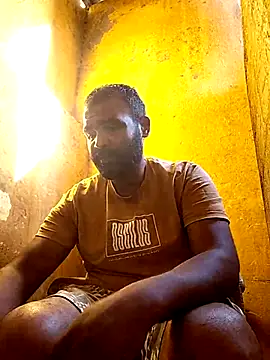 Snapshot of ListedLoin chatting on November 6, 1:01 pm ListedLoin online show from November 6, 1:01 pm