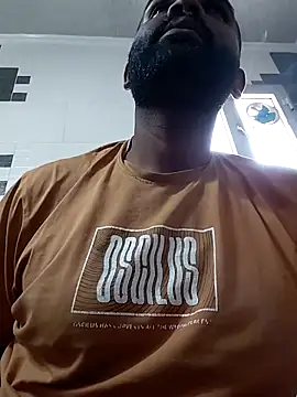 Snapshot of ListedLoin chatting on November 19, 10:37 am ListedLoin online show from November 19, 10:37 am