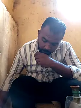 Snapshot of ListedLoin chatting on December 1, 5:23 am ListedLoin online show from December 1, 5:23 am