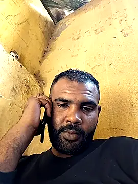 Snapshot of ListedLoin chatting on December 4, 10:46 am ListedLoin online show from December 4, 10:46 am