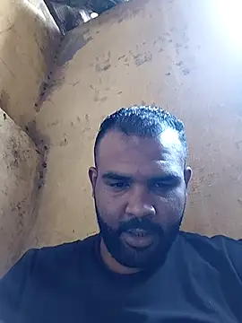 Snapshot of ListedLoin chatting on December 5, 10:57 am ListedLoin online show from December 5, 10:57 am