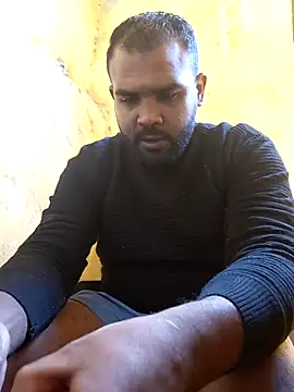 Snapshot of ListedLoin chatting on December 15, 7:34 am ListedLoin online show from December 15, 7:34 am