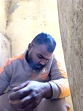 ListedLoin online show from February 18, 7:59 am