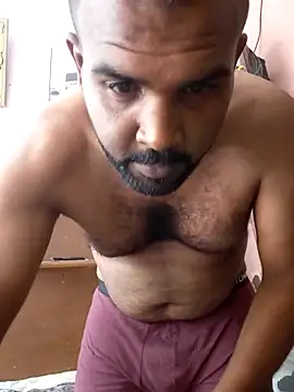 ListedLoin online show from July 26, 8:10 am