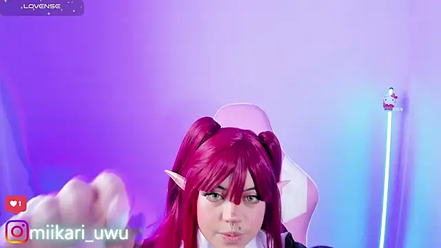 Snapshot of Ahri_Elderwood chatting on September 28, 3:12 am Ahri Elderwood online show from September 28, 3:12 am