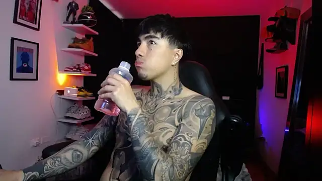 Snapshot of jung_dragon chatting on October 13, 4:29 pm jung dragon online show from October 13, 4:29 pm