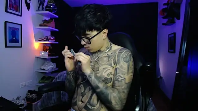 Snapshot of jung_dragon chatting on November 27, 6:15 am jung dragon online show from November 27, 6:15 am