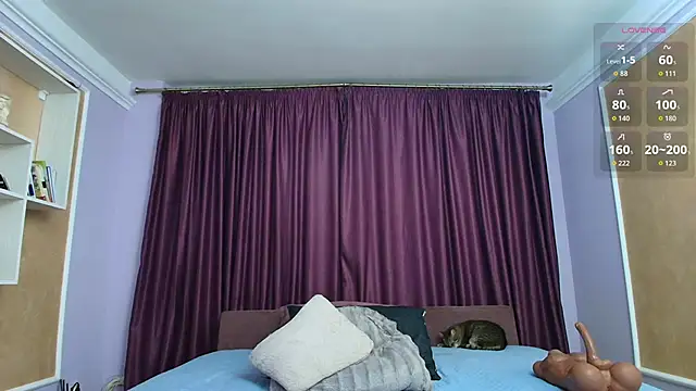 Snapshot of isabellice chatting on April 3, 7:23 pm isabellice online show from April 3, 7:23 pm