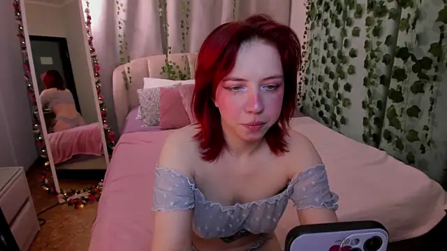 Love is Lola online show from December 15, 12:15 am