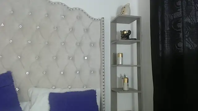 Abril Squirt online show from June 13, 7:56 pm