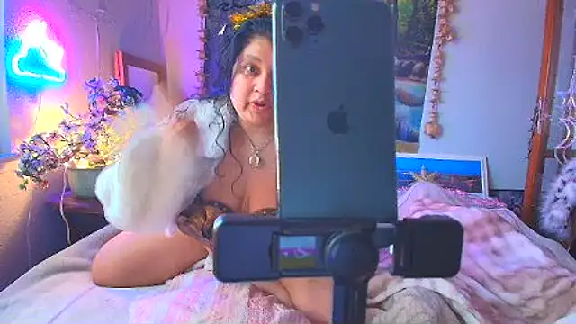 MelanieFawker online show from January 8, 6:41 pm