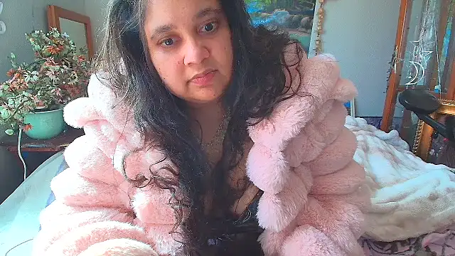 MelanieFawker online show from March 4, 6:07 pm
