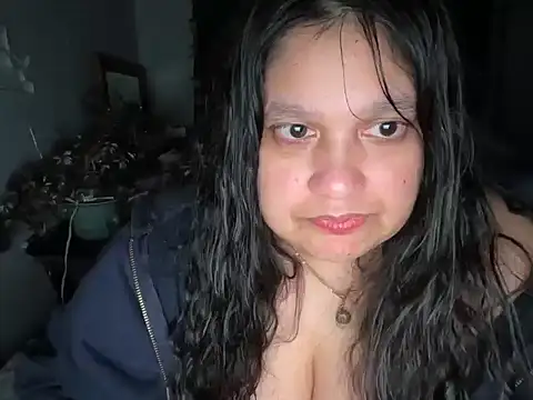 MelanieFawker online show from March 15, 12:33 pm