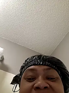 Snapshot of pinkpassionpleaser chatting on March 6, 11:03 am pinkpassionpleaser online show from March 6, 11:03 am