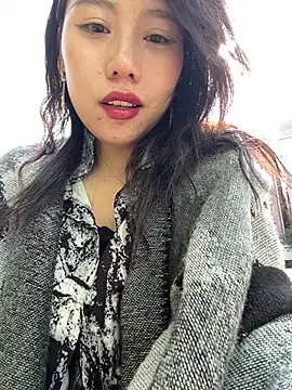 Snapshot of Eliza-E chatting on January 16, 6:03 am Eliza-E online show from January 16, 6:03 am