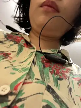 Snapshot of Eliza-E chatting on March 2, 6:03 am Eliza-E online show from March 2, 6:03 am