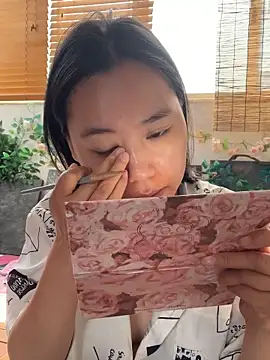 Snapshot of Eliza-E chatting on March 8, 4:05 am Eliza-E online show from March 8, 4:05 am