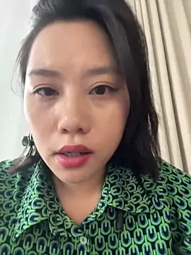 Snapshot of Eliza-E chatting on March 9, 8:07 am Eliza-E online show from March 9, 8:07 am