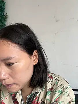 Snapshot of Eliza-E chatting on March 13, 4:30 am Eliza-E online show from March 13, 4:30 am