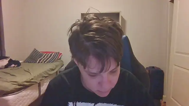 Snapshot of KaliSnow199623 chatting on October 20, 9:21 am KaliSnow199623 online show from October 20, 9:21 am