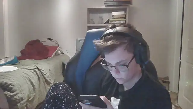 Snapshot of KaliSnow199623 chatting on January 8, 2:03 am KaliSnow199623 online show from January 8, 2:03 am