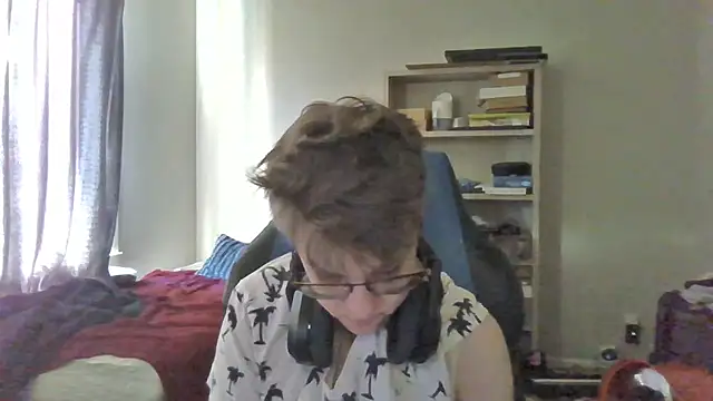 Snapshot of KaliSnow199623 chatting on February 5, 12:04 am KaliSnow199623 online show from February 5, 12:04 am