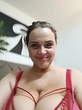 hugebobbs online show from March 6, 5:48 am