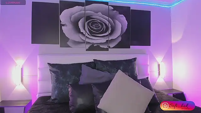 sofi bakerr online show from September 29, 11:37 am