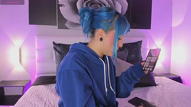 sofi bakerr online show from October 11, 11:42 am