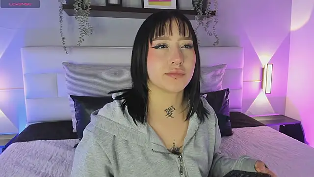 sofi bakerr online show from February 7, 11:47 am