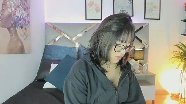 sofi bakerr online show from May 13, 11:40 am