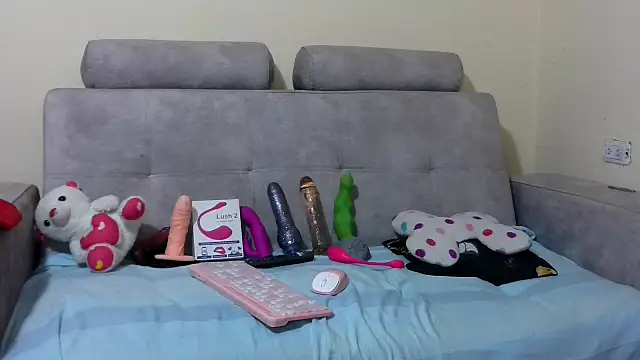 PenelopeHot 91 online show from October 1, 6:47 pm