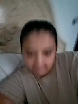 sarahhh1987 online show from December 3, 6:21 am