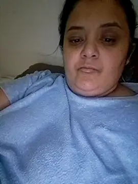 sarahhh1987 online show from January 7, 8:00 pm