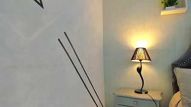 Snapshot of AnntoniaWood chatting on December 5, 12:22 pm AnntoniaWood online show from December 5, 12:22 pm