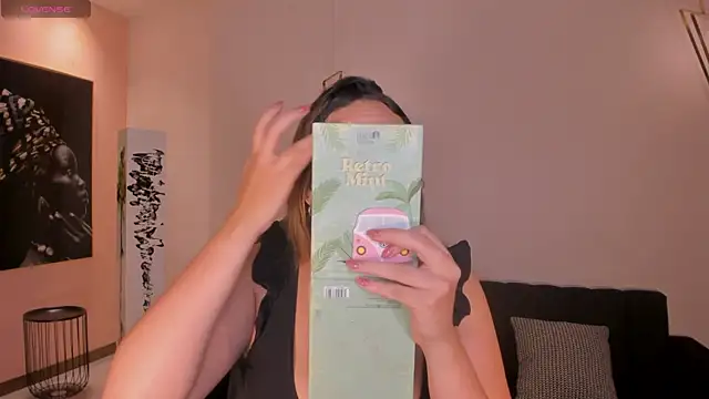 Snapshot of BellaRose_X chatting on February 25, 4:44 am BellaRose X online show from February 25, 4:44 am