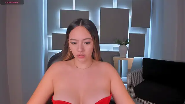 Snapshot of BellaRose_X chatting on March 12, 4:07 am BellaRose X online show from March 12, 4:07 am