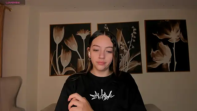 Snapshot of BellaRose_X chatting on March 27, 4:29 am BellaRose X online show from March 27, 4:29 am