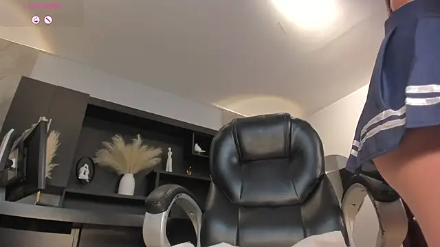 AliceHarper  online show from March 5, 6:12 am