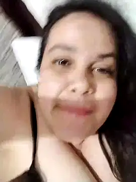 lunanataly online show from February 17, 4:31 am