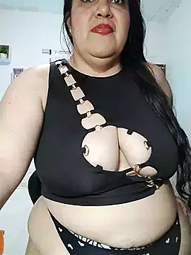 lunanataly online show from March 15, 6:32 pm