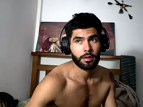 hideonbush051 online show from December 4, 3:05 am