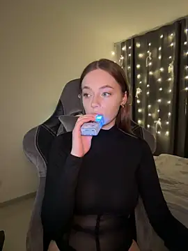  MayShy  online show from January 6, 10:15 pm