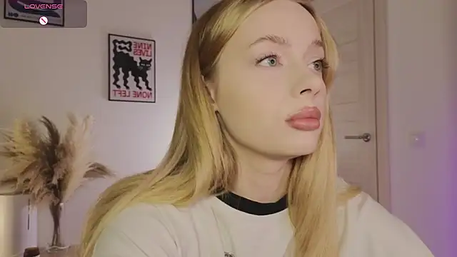  MayShy  online show from March 20, 5:58 pm