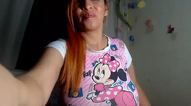 Snapshot of sharloth_x18 chatting on February 21, 1:33 am sharloth x18 online show from February 21, 1:33 am