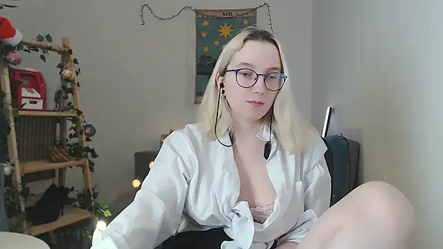 kiratarot online show from February 27, 4:43 pm