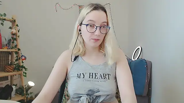 kiratarot online show from March 19, 10:55 am